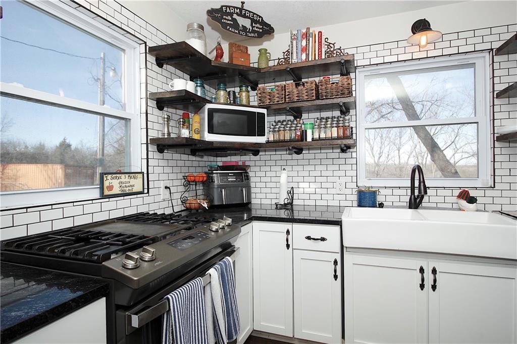 31881 Northwest Barton Road Garnett, KS 66032 - Photo 27 of 69