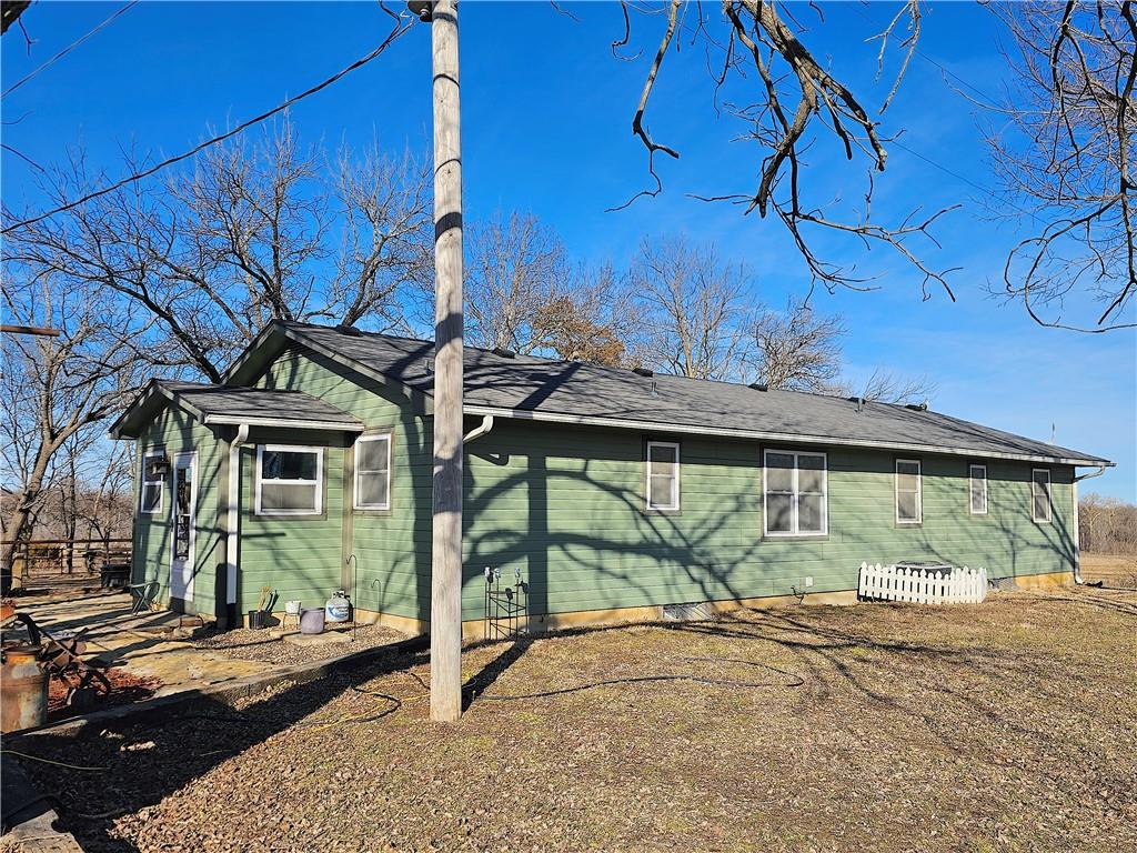 31881 Northwest Barton Road Garnett, KS 66032 - Photo 4 of 69