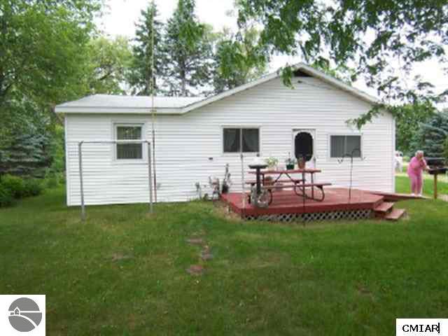 7750 East Jordan Road Mount Pleasant, MI 48858 - Photo 7 of 7 1769523-6.JPG