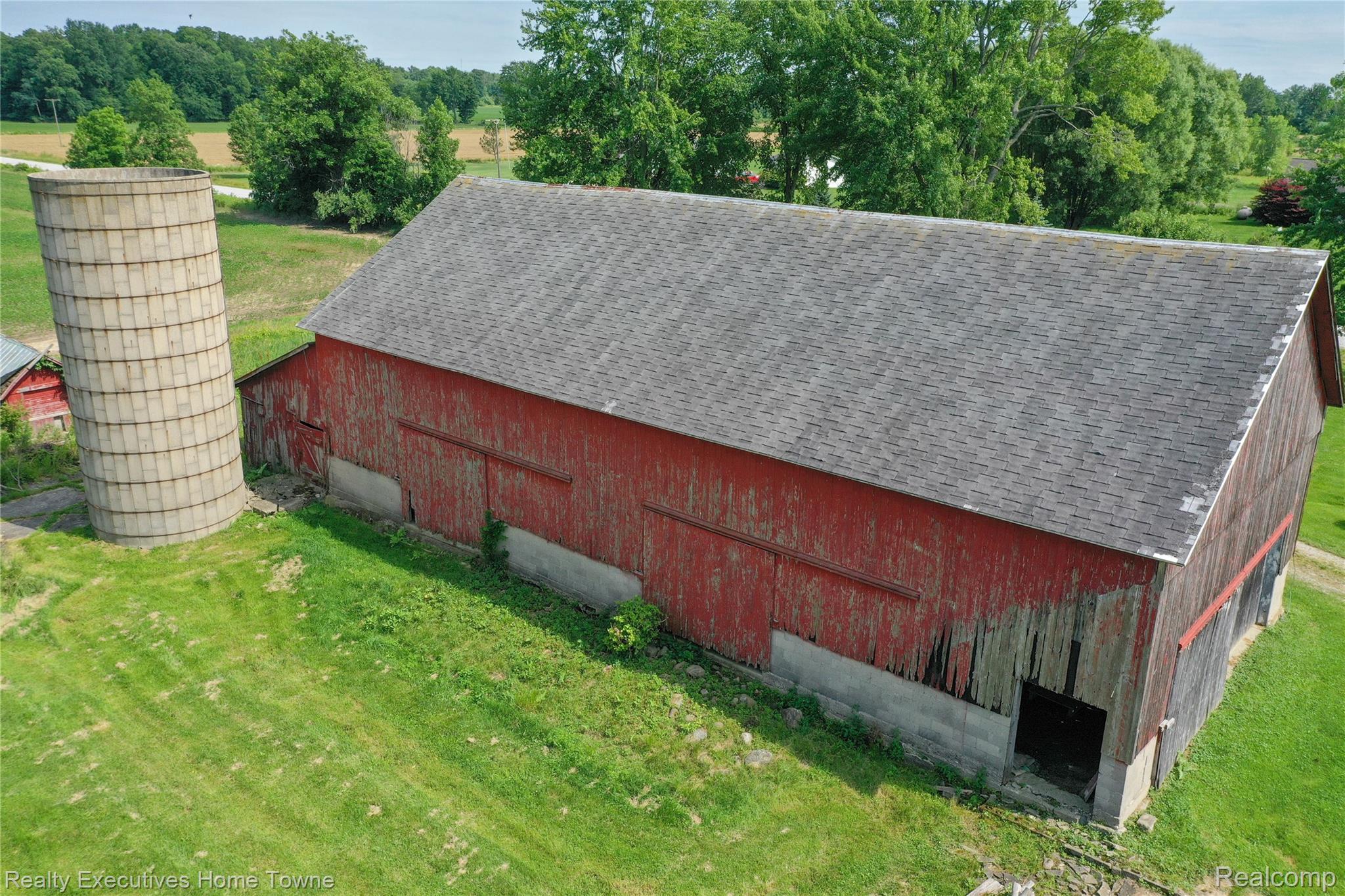 8728 Rynn Road Avoca, MI 48006 - Photo 38 of 53 Drone (30).jpg