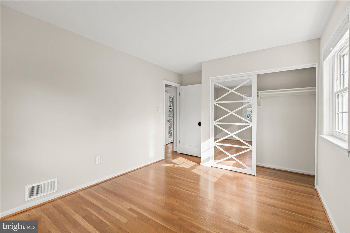 8317 Fort Hunt Road Alexandria, VA 22308 - Photo 21 of 36 Third Bedroom