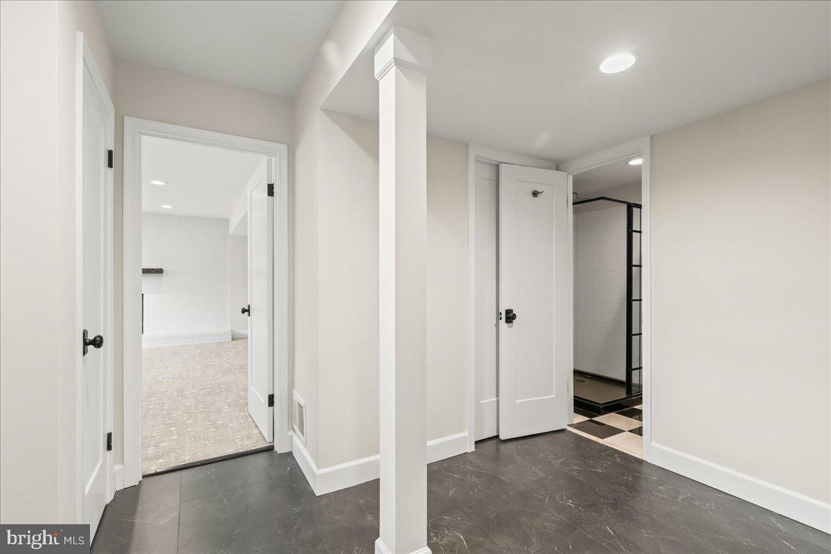 8317 Fort Hunt Road Alexandria, VA 22308 - Photo 24 of 36 Down Stairs Foyer