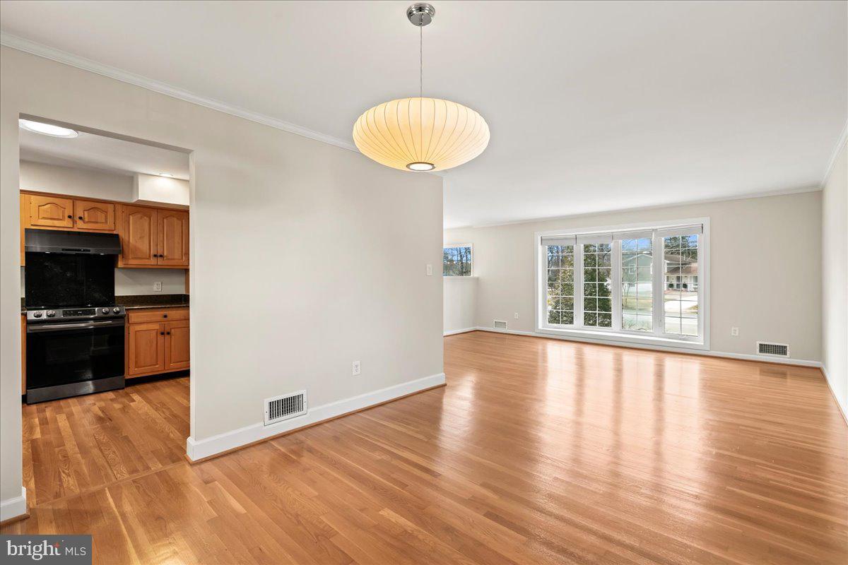 8317 Fort Hunt Road Alexandria, VA 22308 - Photo 36 of 36 Open floor plan