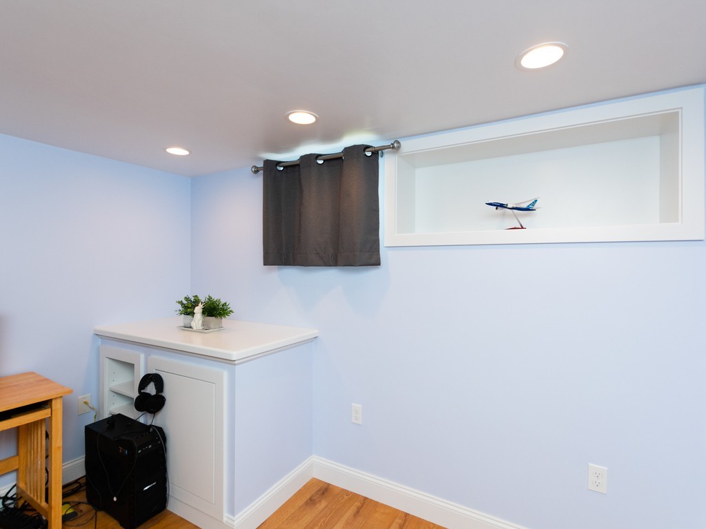 30 Sterling Road, Unit 2 Waltham, MA 02451 - Photo 18 of 23 Gallery Image 18