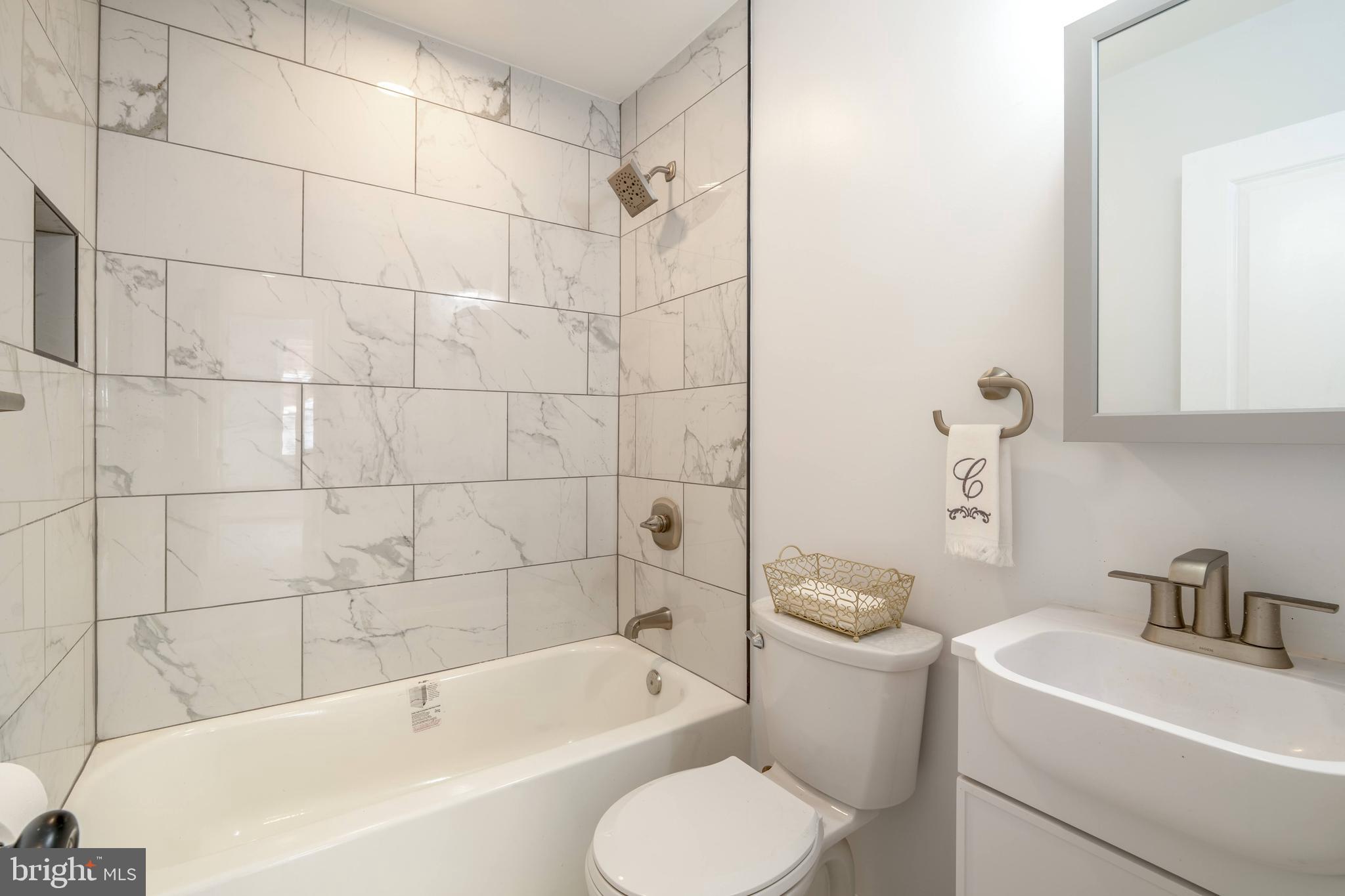 7850 Burnside Road Landover, MD 20785 - Photo 21 of 34 First full bathroom