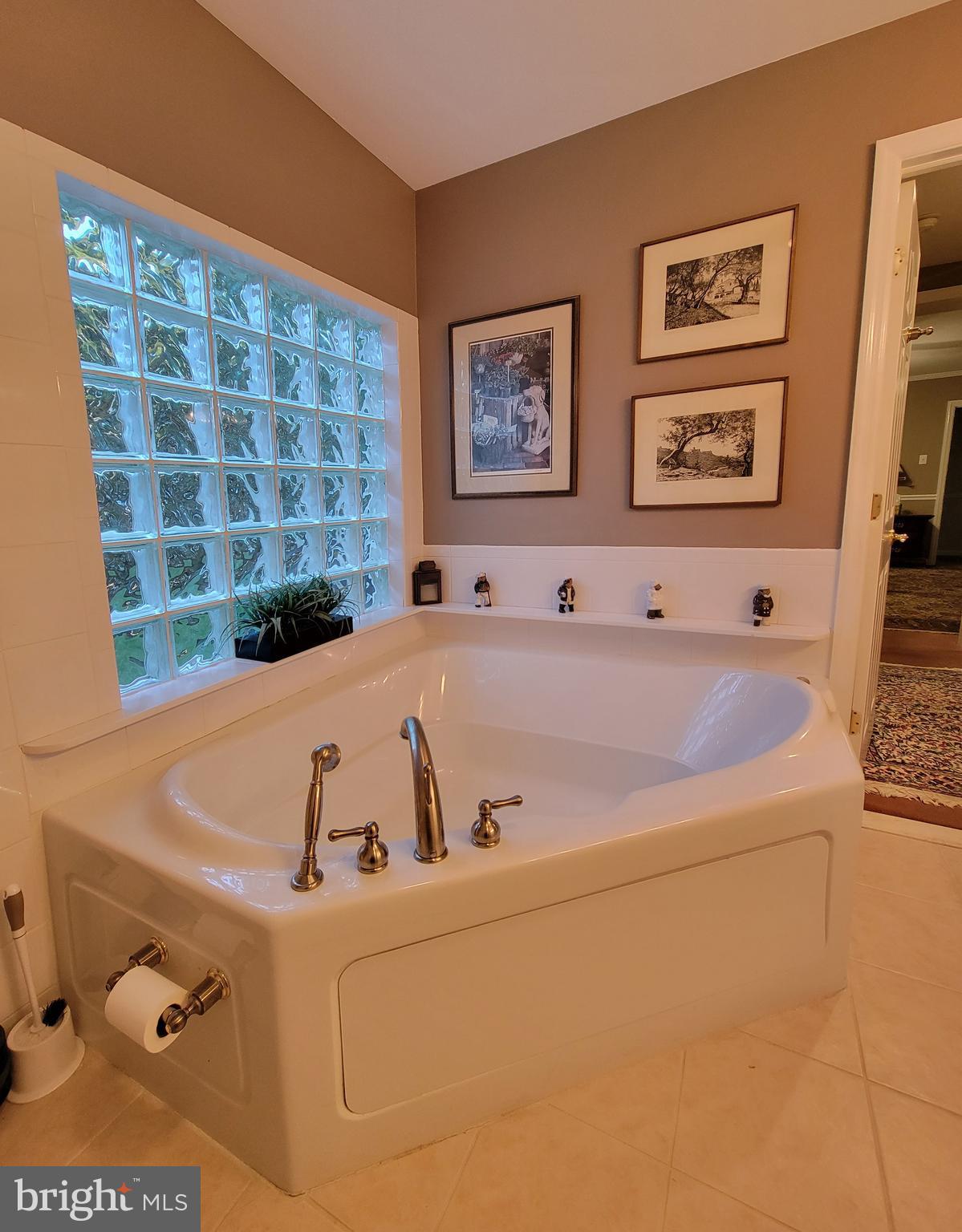 339 Sugartown Road Wayne, PA 19087 - Photo 21 of 57 Master Bathroom