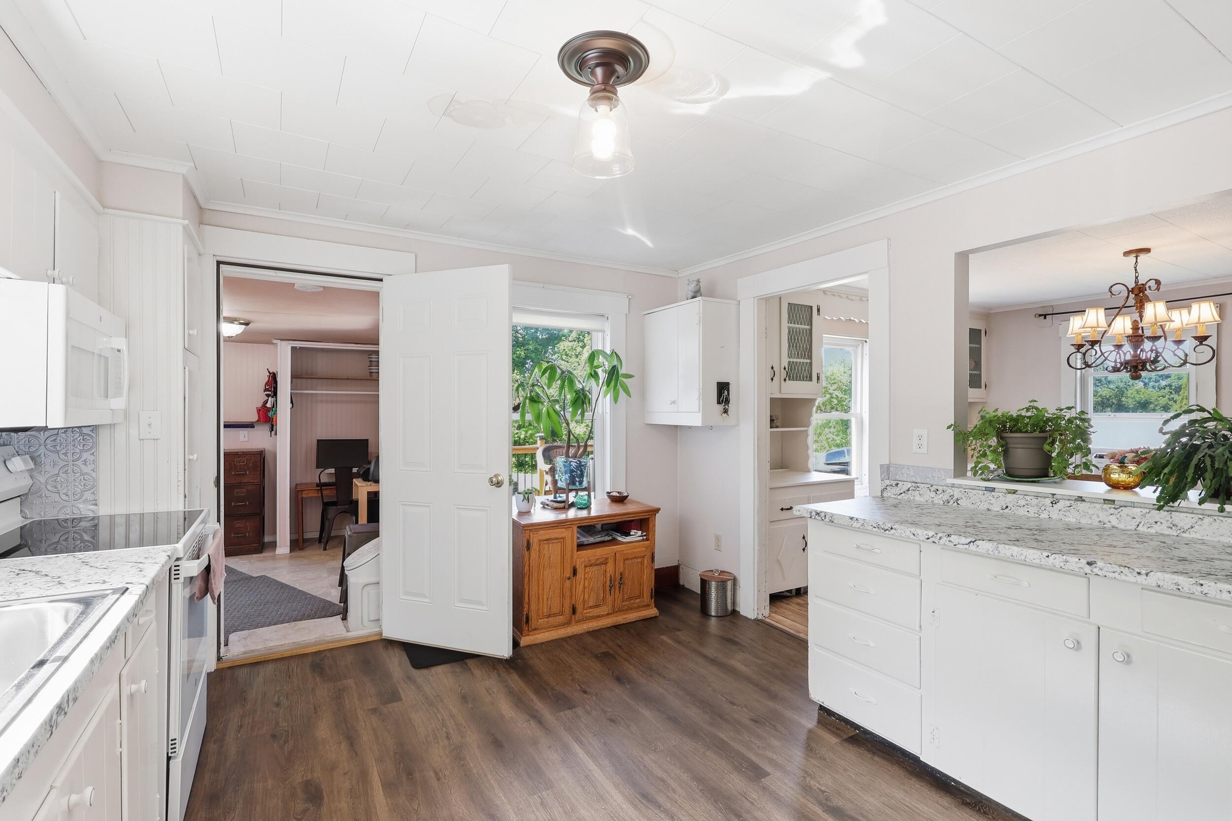 45 Pleasant Street Winthrop, ME 04364 - Photo 6 of 30 22_breauxmediaco_021