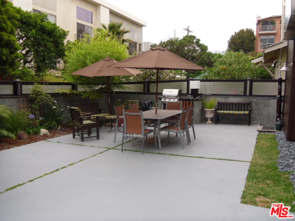 25 Ironsides Street Venice, CA 90292 - Photo 11 of 12