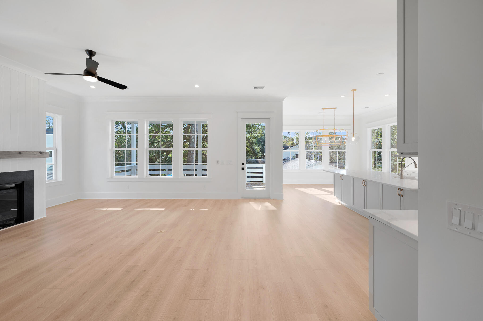 6514 Beagle Club Road Meggett, SC 29449 - Photo 12 of 20 Living Room