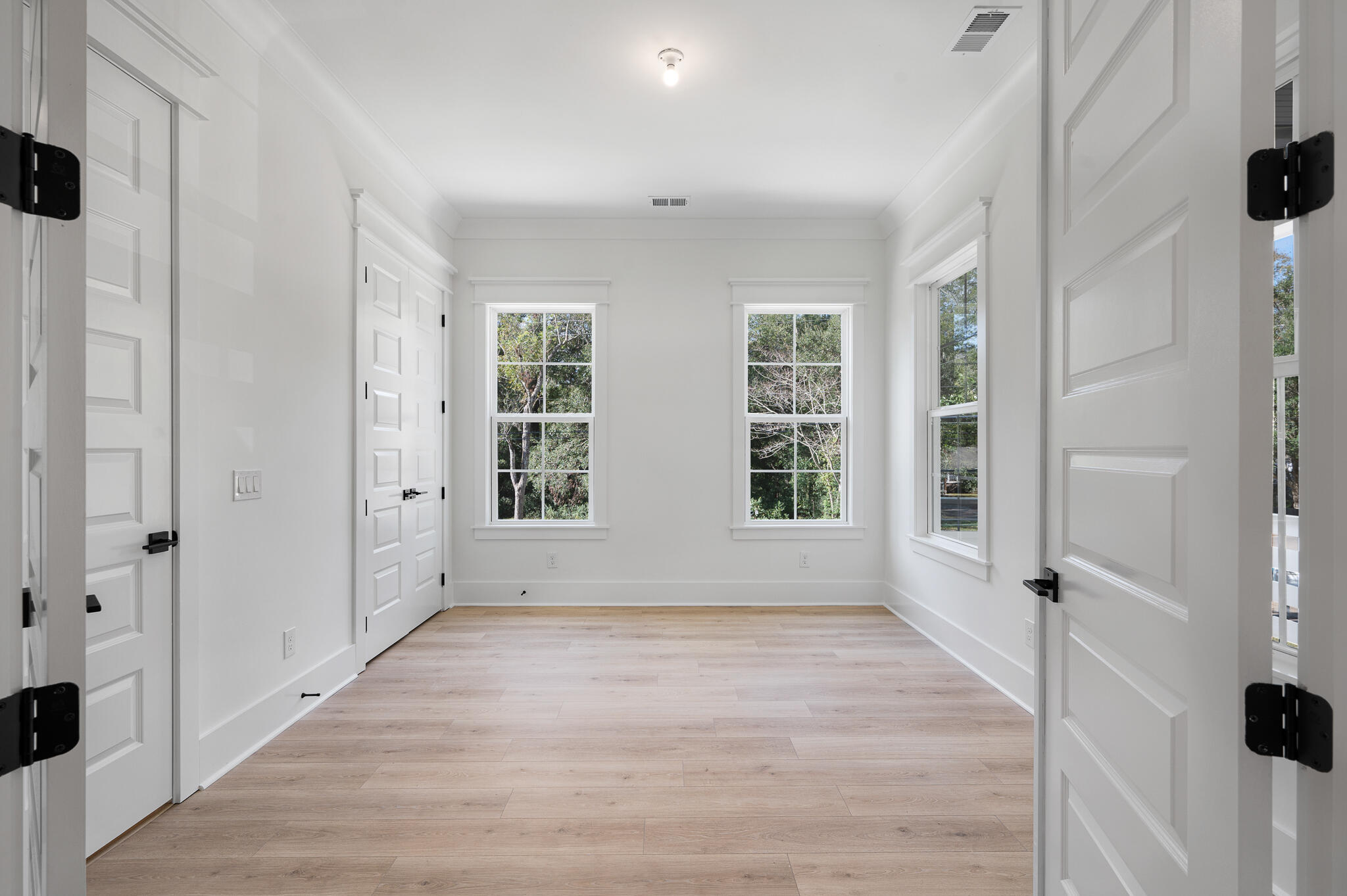 6514 Beagle Club Road Meggett, SC 29449 - Photo 10 of 20 Downstairs Bedroom