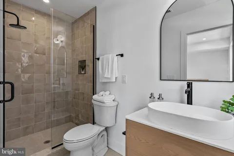 $1,190,000 | 749 North Capitol Street, Philadelphia, PA 19130
