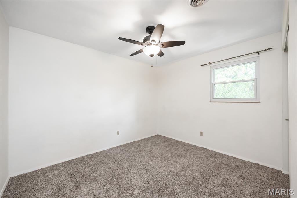 809 Reiss Road O'Fallon, IL 62269 - Photo 27 of 37