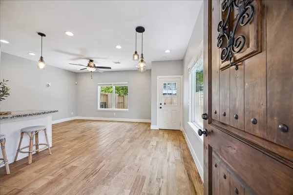 $330,000 | 3605 Billingsley Street, Unit B, Houston, TX 77009