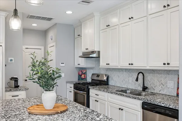 $330,000 | 3605 Billingsley Street, Unit B, Houston, TX 77009