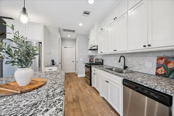 $330,000 | 3605 Billingsley Street, Unit B, Houston, TX 77009