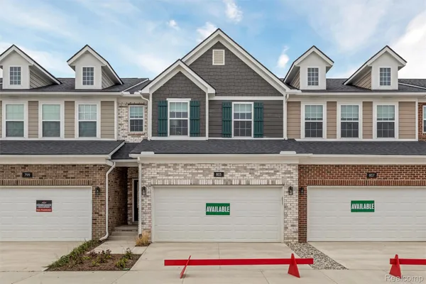 $534,080 | 803 Balmoral Lane, Troy, MI 48085