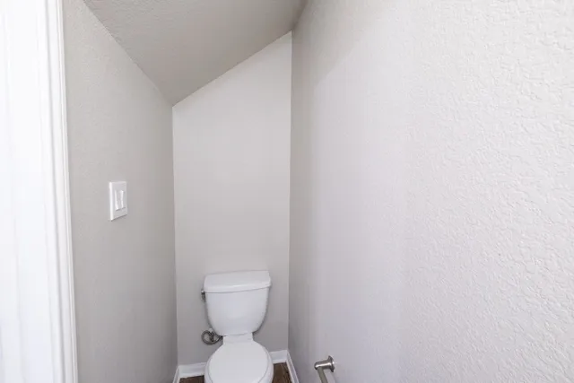 $2,200 | 17039 Amarose Drive, Houston, TX 77090