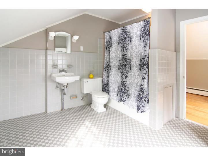 534 New Gulph Road Haverford, PA 19010 - Photo 11 of 18 Bathroom