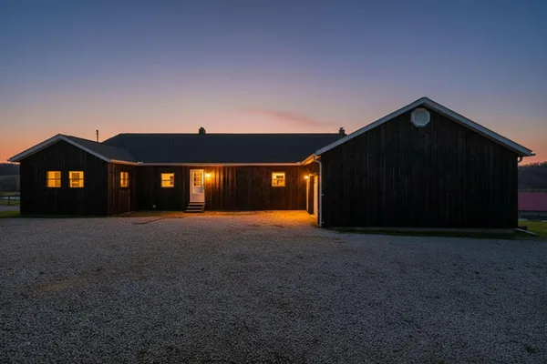$439,000 | 18513 Hobbler Road, Kimbolton, OH 43749