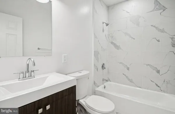 $1,750 | 2330 Bryant Avenue, Unit 3, Baltimore, MD 21217
