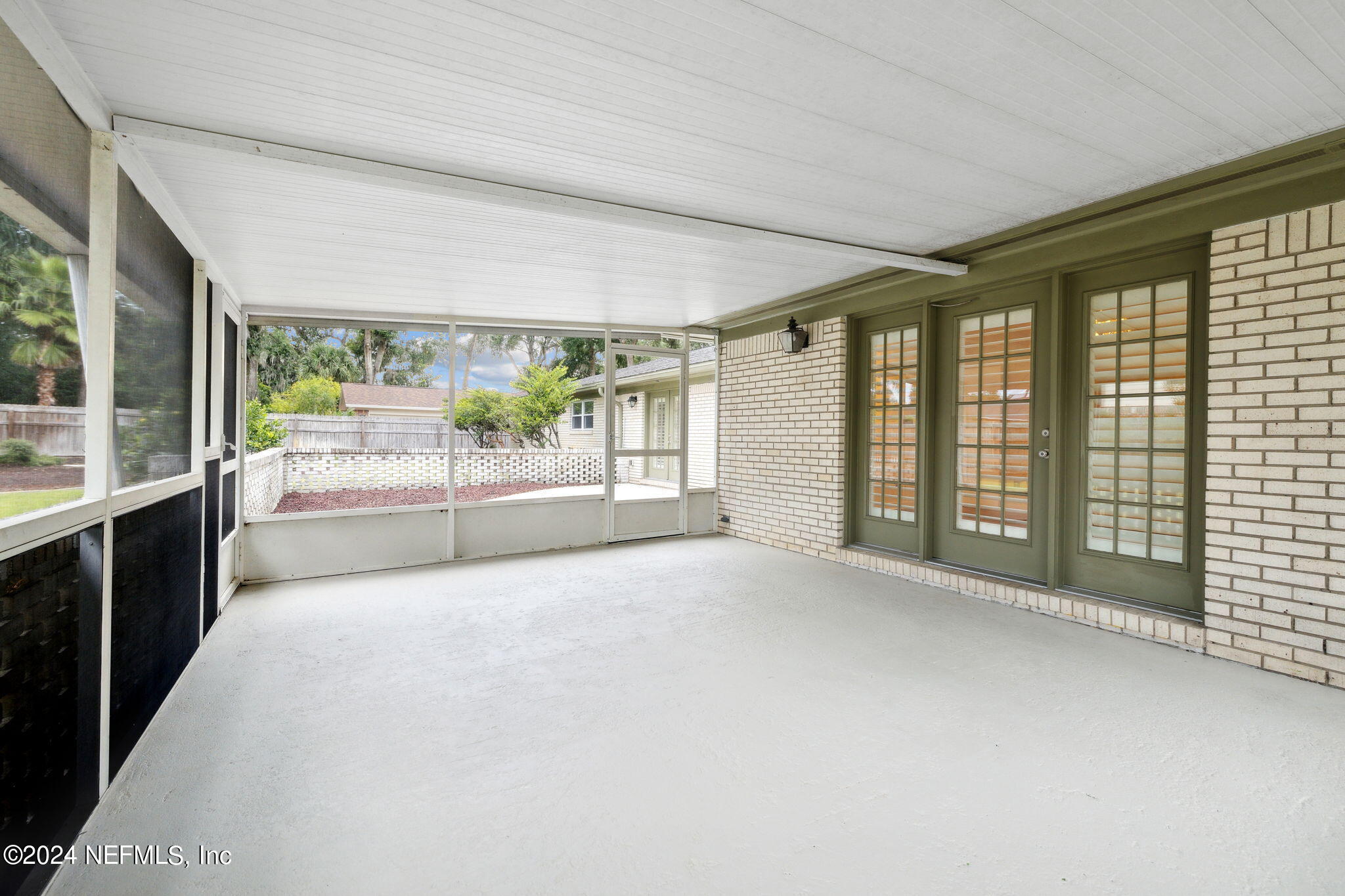 9476 Ponder Road Jacksonville, FL 32257 - Photo 26 of 47 Back Covered Patio