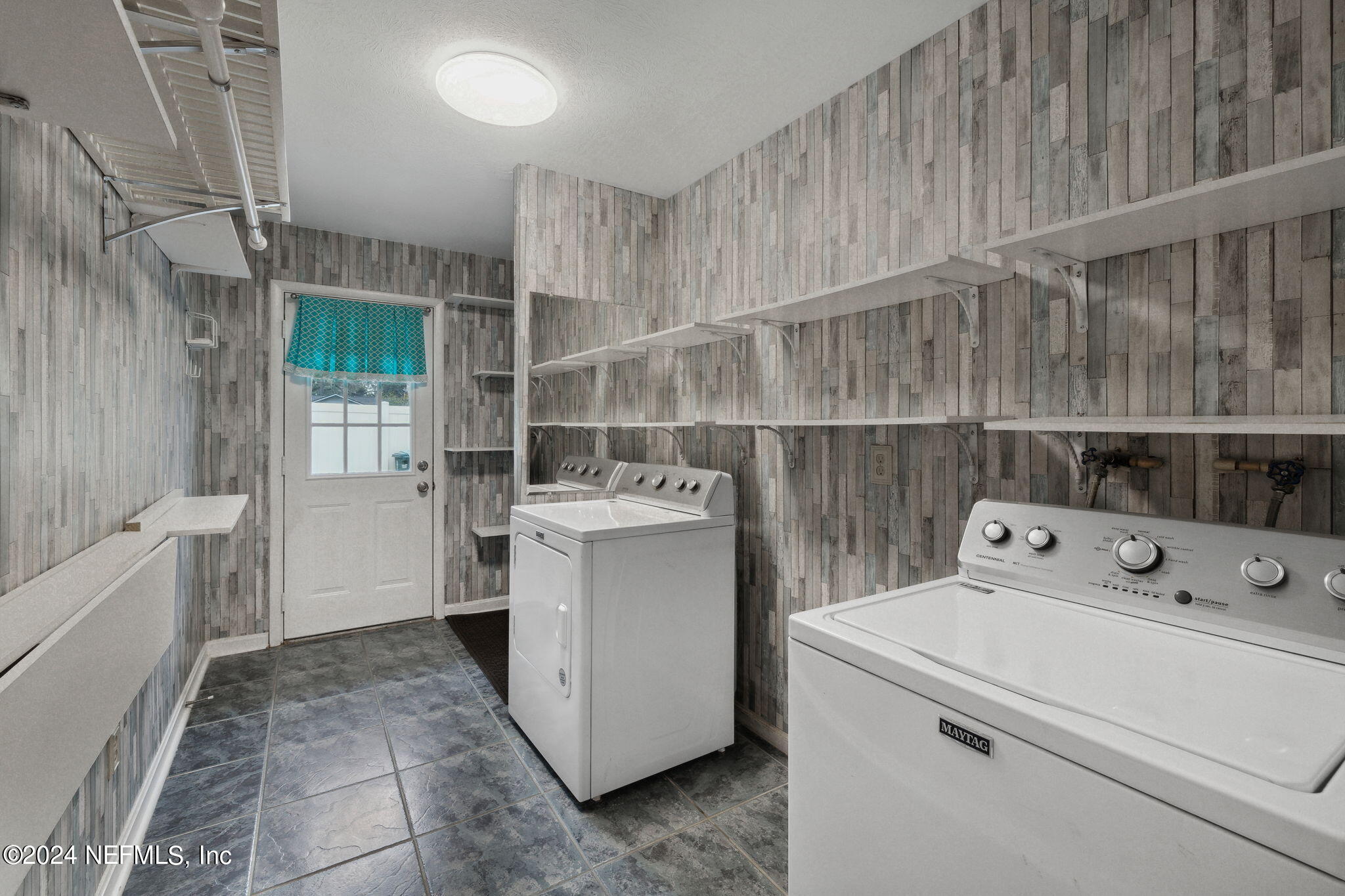 9476 Ponder Road Jacksonville, FL 32257 - Photo 31 of 47 Laundry