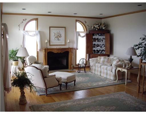 1703 Piper Road Ligonier, PA 15658 - Photo 10 of 18 Living Room.