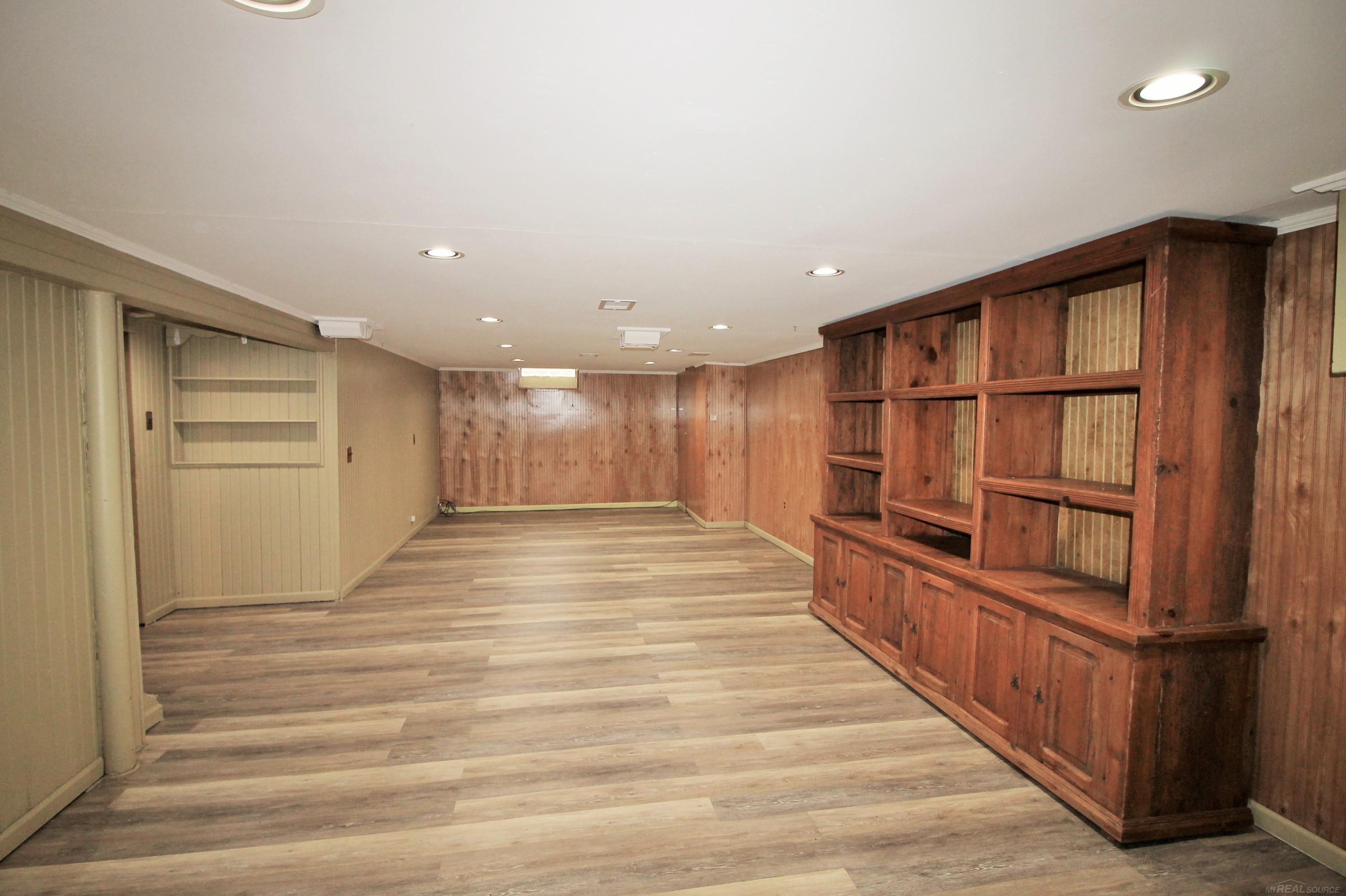 1424 Torrey Road Grosse Pointe Woods, MI 48236 - Photo 49 of 54