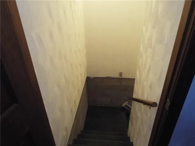 $575,000 | 1 Jeanne Lee Lane, Brownsville, PA 15417