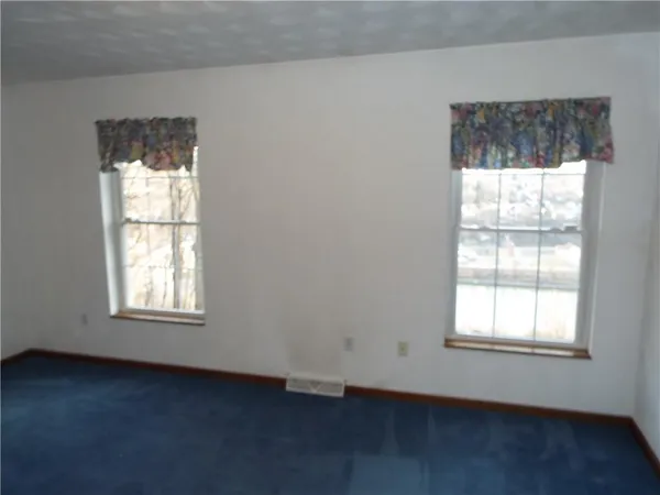 $525,000 | 1 Jeanne Lee Lane, Brownsville, PA 15417