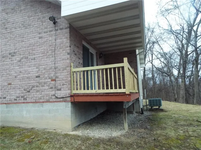 $575,000 | 1 Jeanne Lee Lane, Brownsville, PA 15417