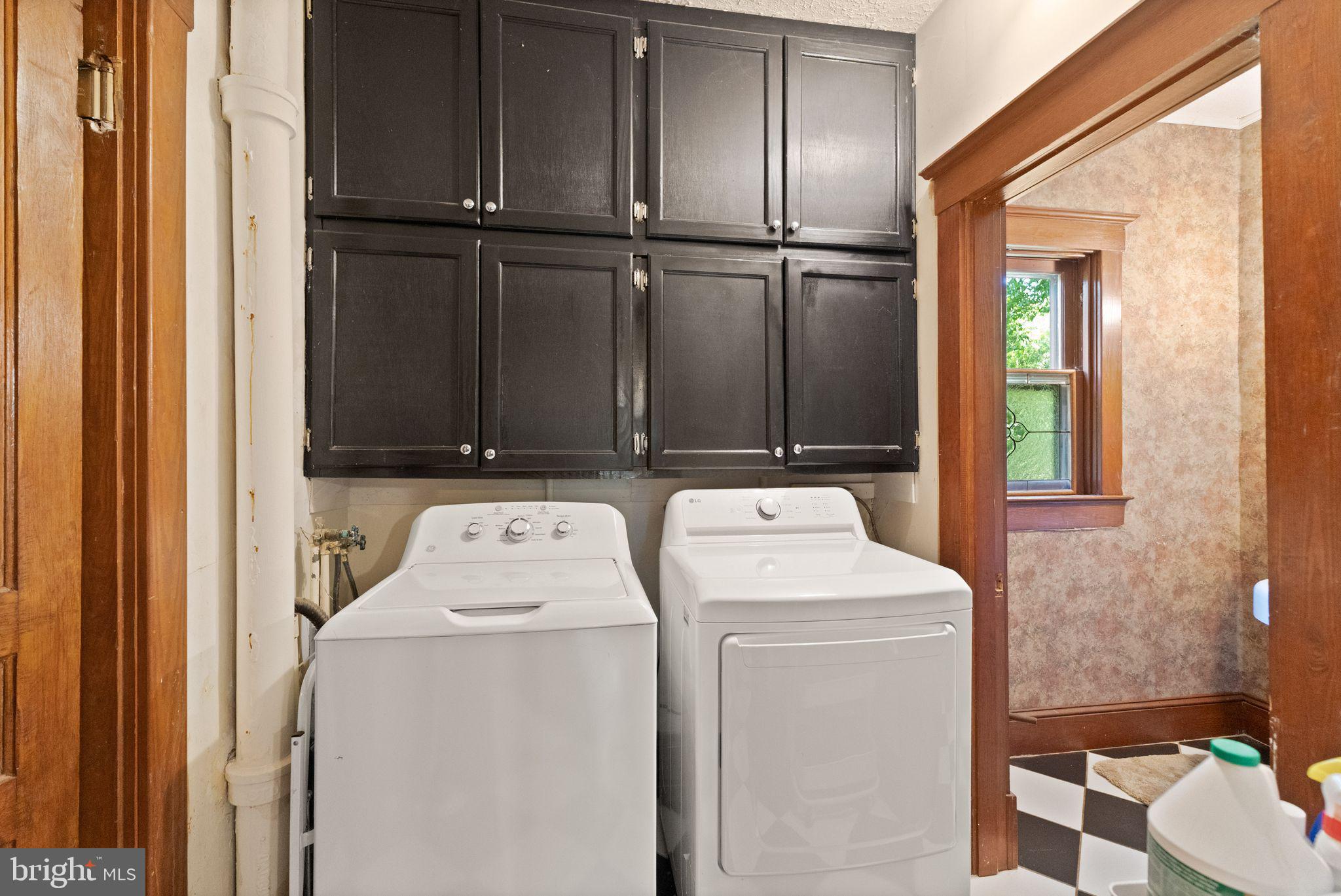 5102 Weston Road Warrenton, VA 20187 - Photo 28 of 65 Main level laundry