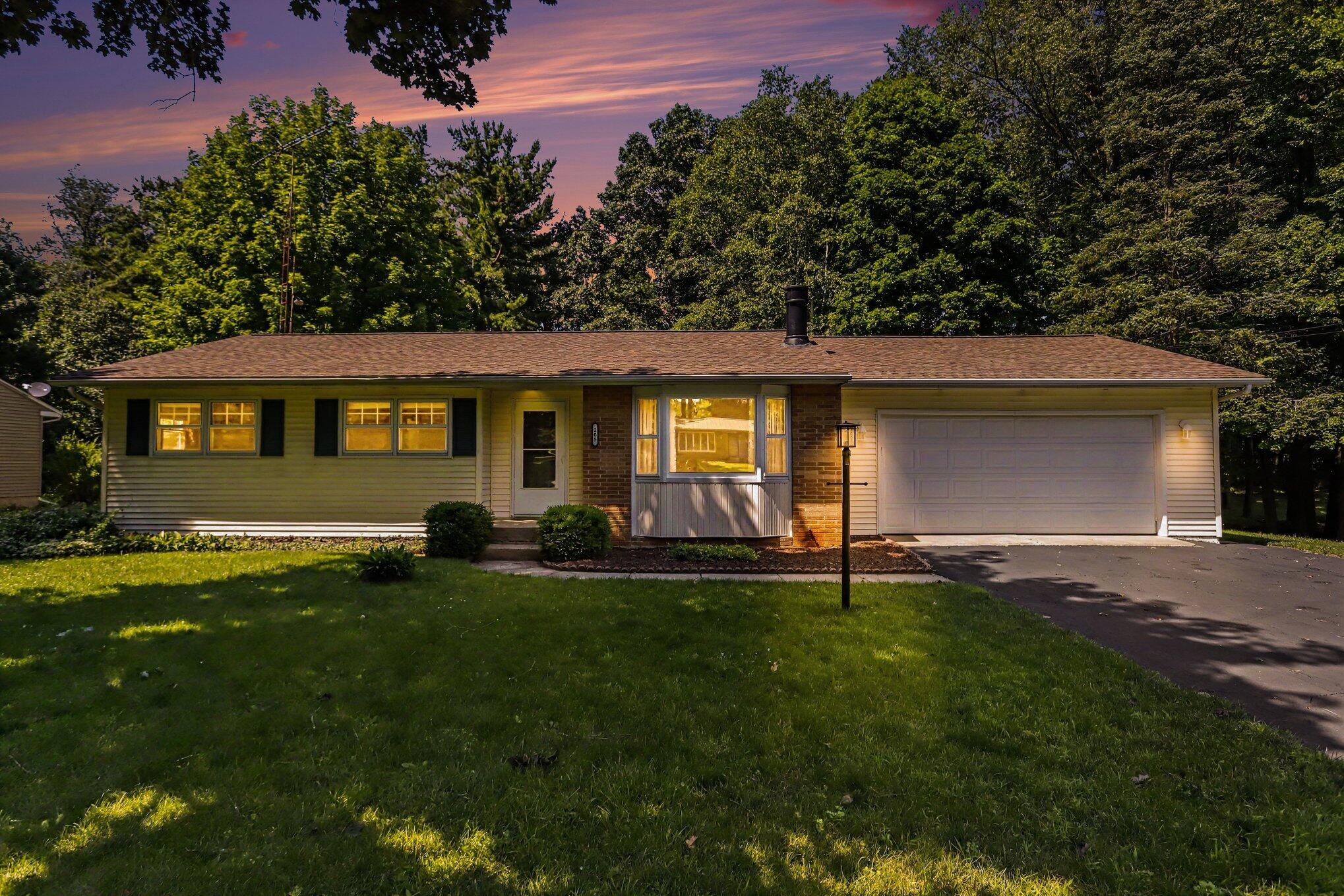 205 Highfield Road Marshall, MI 49068 - Photo 21 of 26 001_file_2597