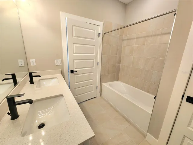 $3,000 | 3615 Savanna Palms Court, Bradenton, FL 34211