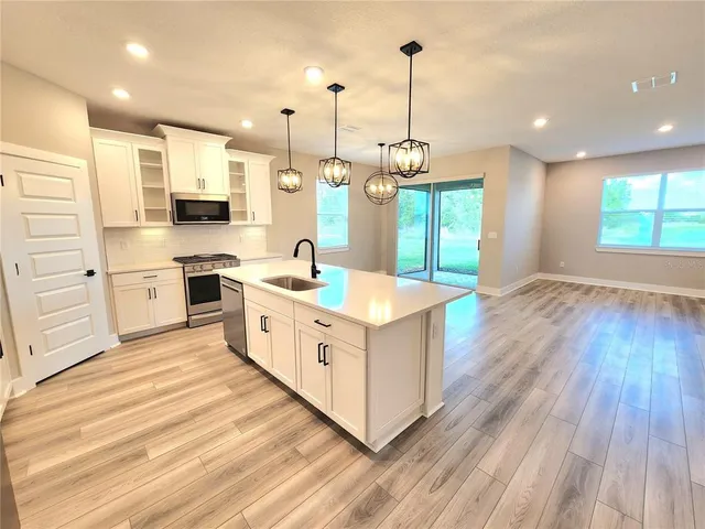 $3,000 | 3615 Savanna Palms Court, Bradenton, FL 34211