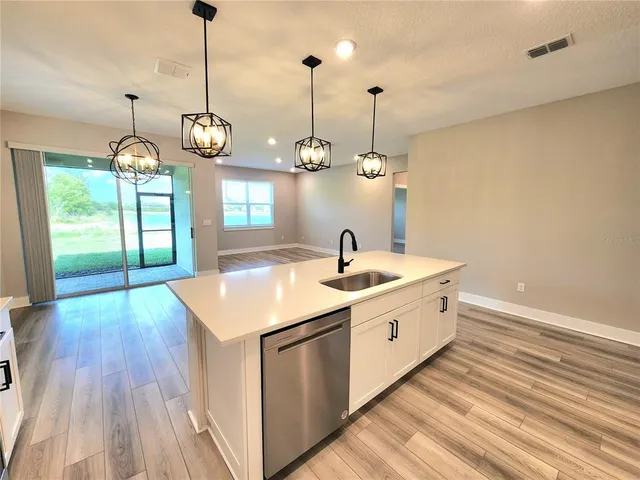 $3,000 | 3615 Savanna Palms Court, Bradenton, FL 34211