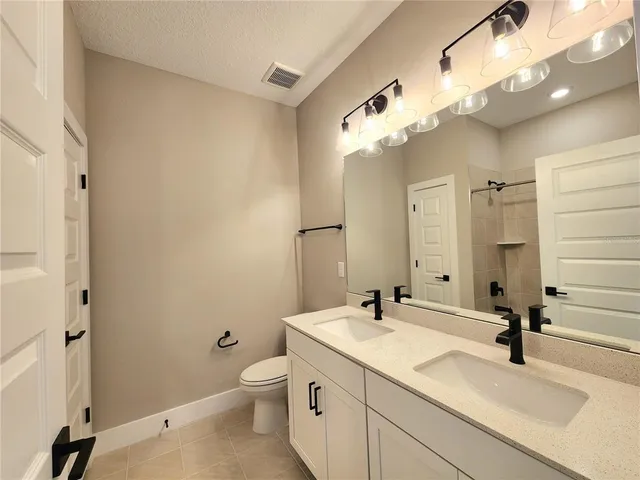 $3,000 | 3615 Savanna Palms Court, Bradenton, FL 34211