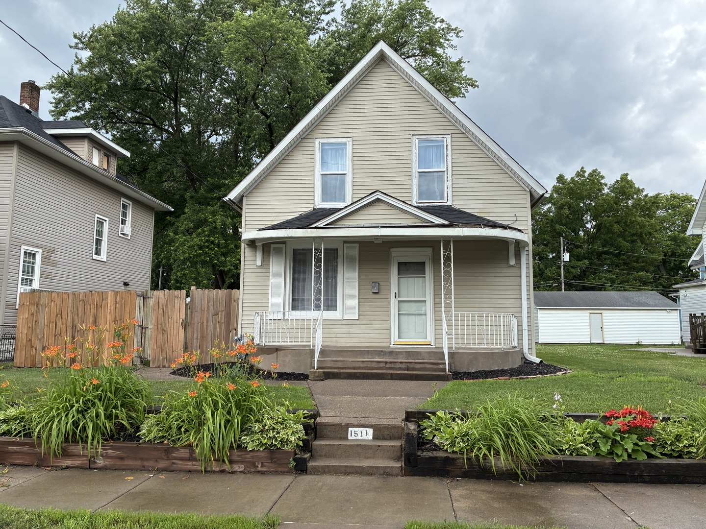1511 18th Street Moline, IL 61265 - Photo 2 of 16