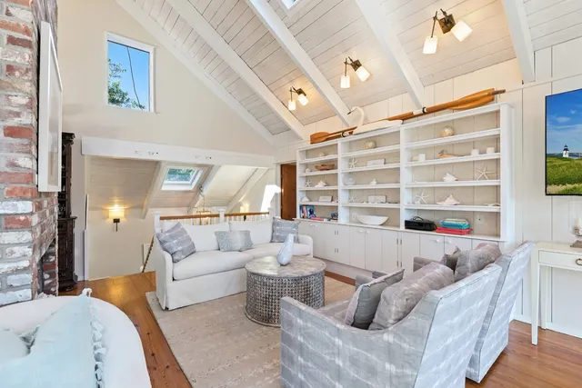 $5,300,000 | 25 Pond View Drive, Nantucket, MA 02554