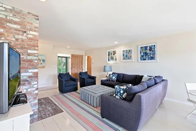 $5,300,000 | 25 Pond View Drive, Nantucket, MA 02554