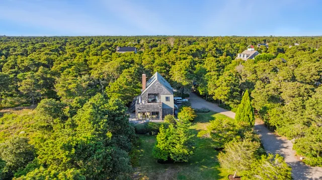 $5,300,000 | 25 Pond View Drive, Nantucket, MA 02554