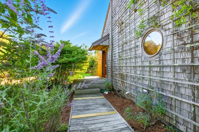 $5,300,000 | 25 Pond View Drive, Nantucket, MA 02554