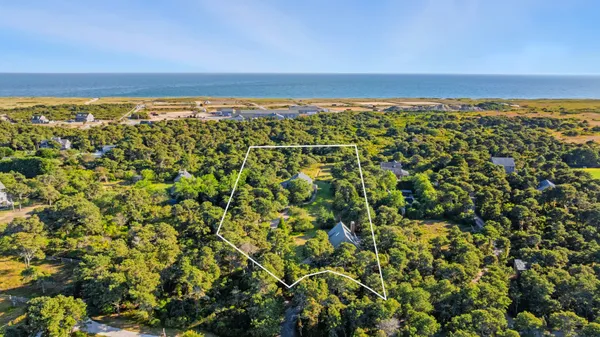 $5,100,000 | 25 Pond View Drive, Nantucket, MA 02554