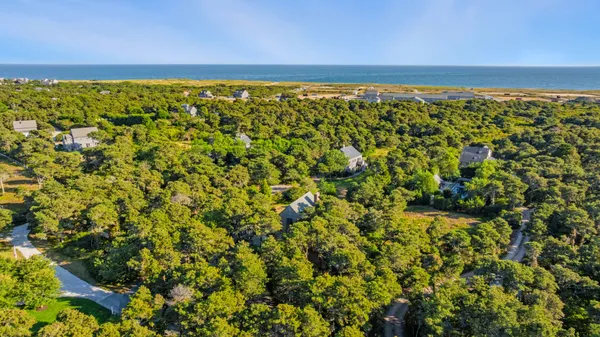$5,100,000 | 25 Pond View Drive, Nantucket, MA 02554