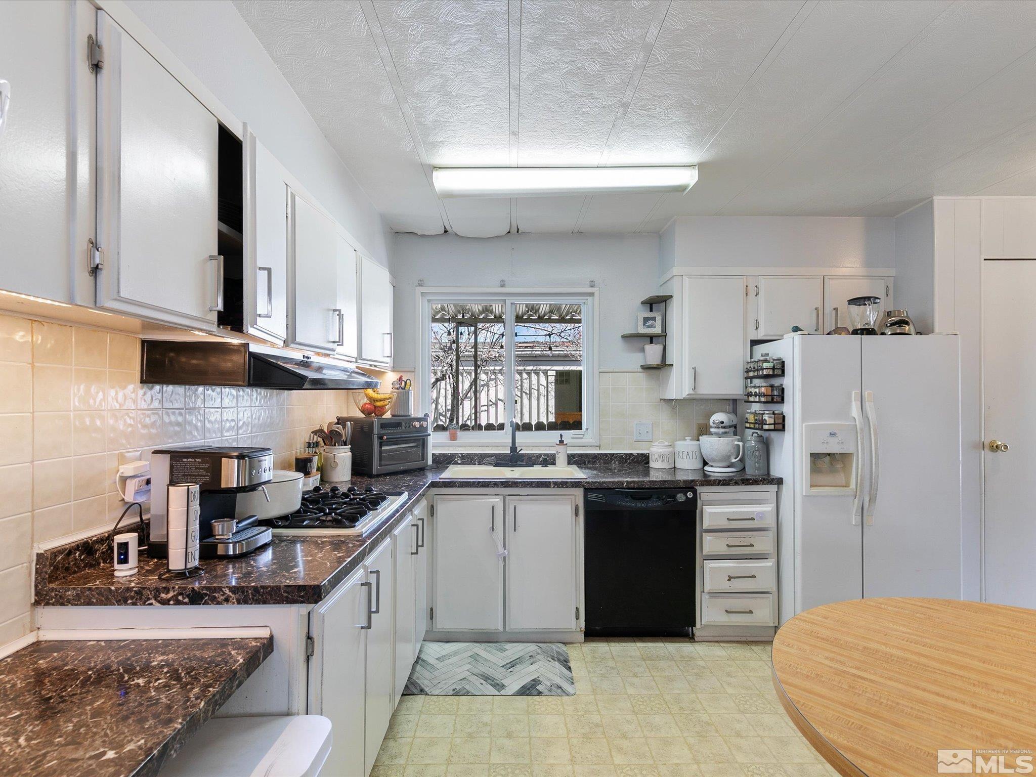 15070 Rhyolite Circle Reno, NV 89521 - Photo 14 of 27 Photo 14