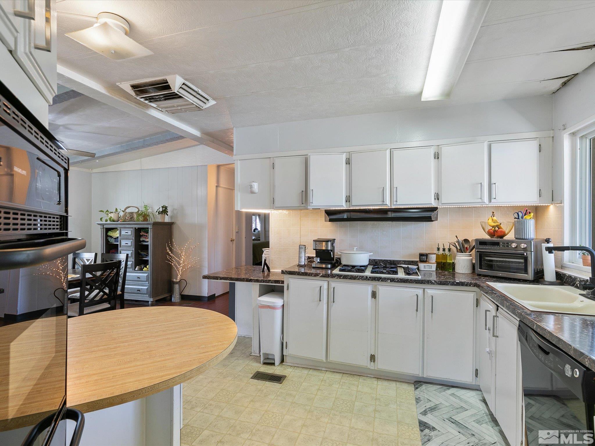 15070 Rhyolite Circle Reno, NV 89521 - Photo 15 of 27 Photo 15