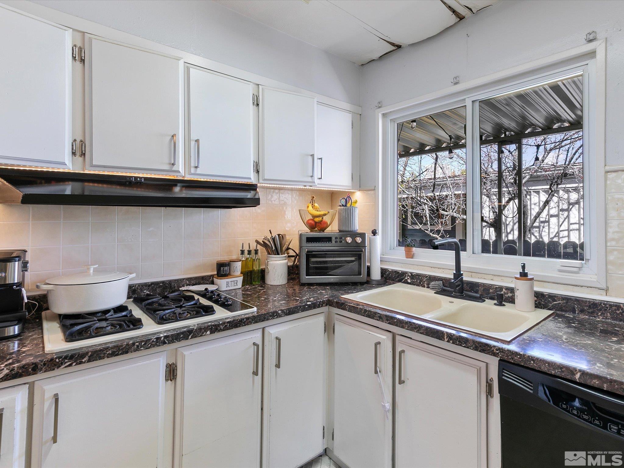 15070 Rhyolite Circle Reno, NV 89521 - Photo 16 of 27 Photo 16