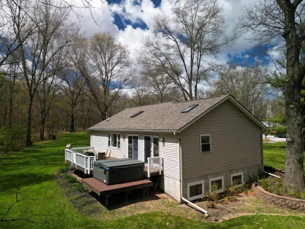 $395,000 | 17148 Seneca Court, Howard City, MI 49329