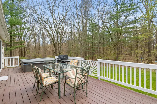 $395,000 | 17148 Seneca Court, Howard City, MI 49329