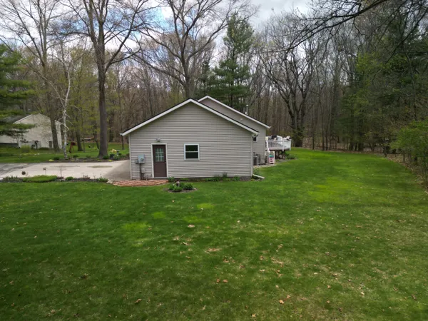 $395,000 | 17148 Seneca Court, Howard City, MI 49329